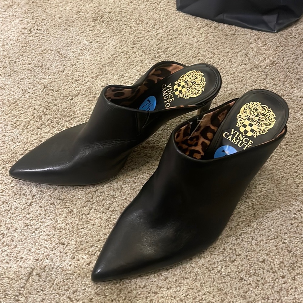 Vince Camuto Black Pointed-Toe Leather Mule Heels with Leopard Lining